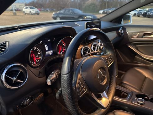 Used 2019 Mercedes-Benz GLA 250 image 16