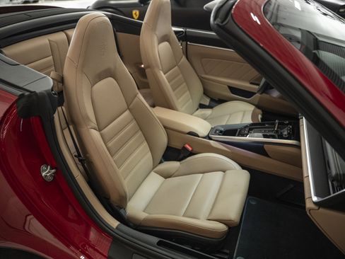 Used 2023 Porsche 911 Carrera 4S image 30