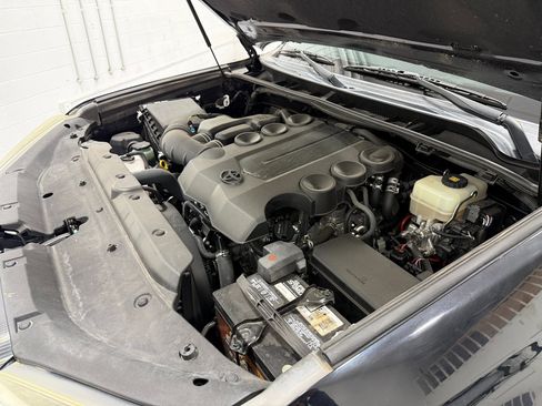 Used 2018 Toyota 4Runner TRD Off-Road Premium image 58