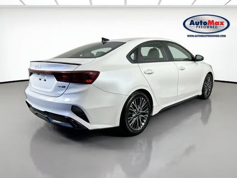 Used 2022 Kia Forte GT-Line w/ GT-Line Premium Package FWD image 2