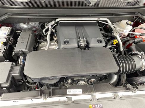 Used 2024 Chevrolet Colorado LT w/ LT Convenience Package AWD/4WD image 21
