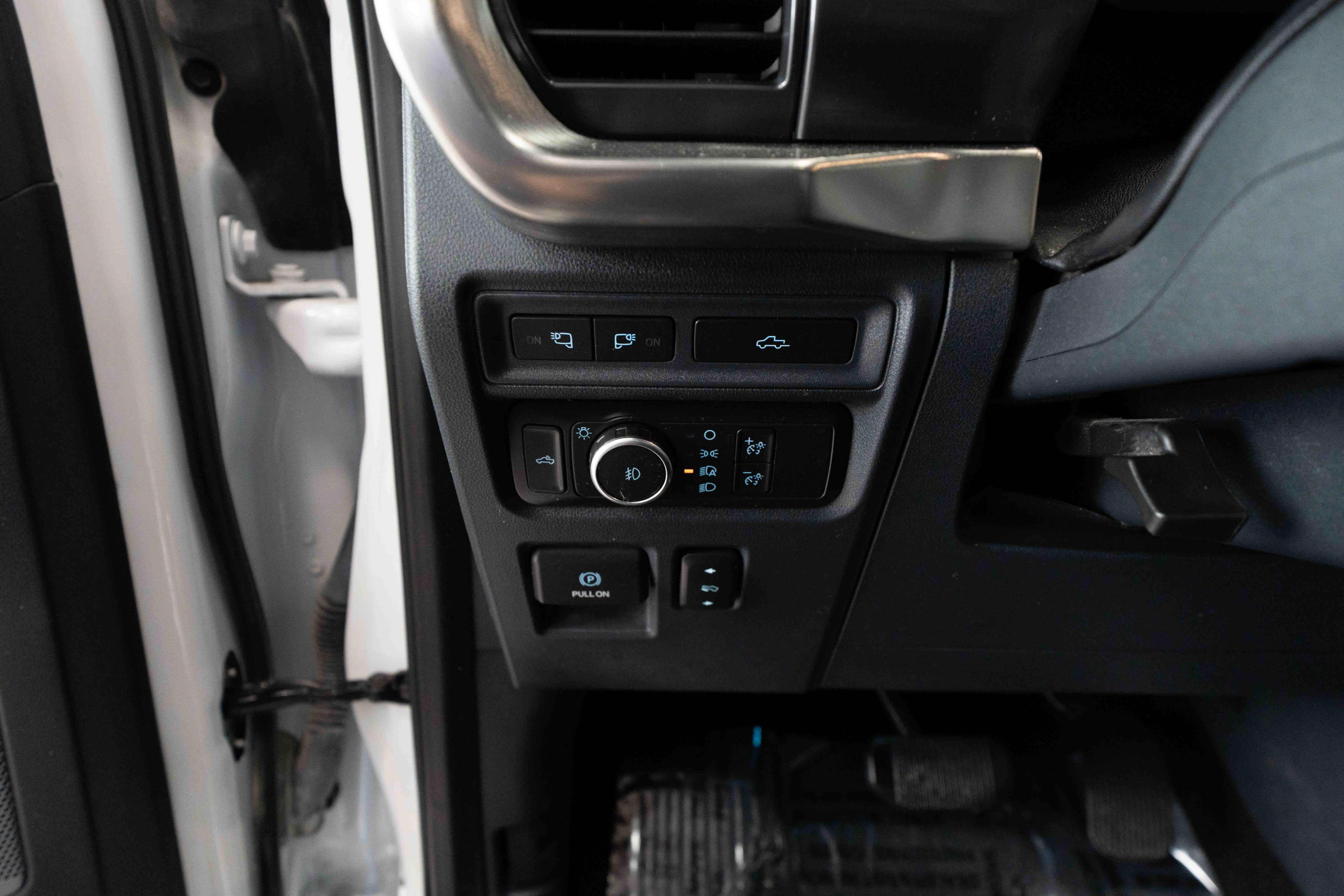 Used 2022 Ford F150 Lariat w/ Equipment Group 501A Mid AWD/4WD image 11
