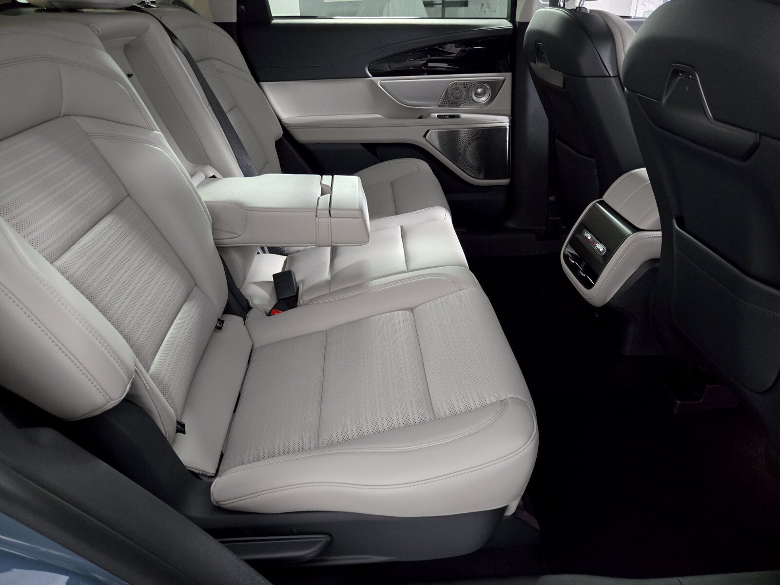 New 2026 Lincoln Nautilus Reserve AWD/4WD image 19