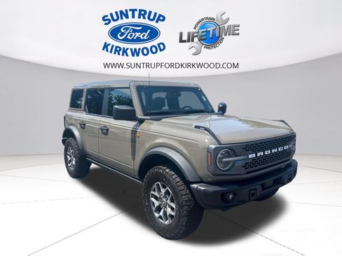 Used 2025 Ford Bronco Badlands AWD/4WD image 9