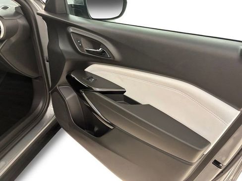 Certified 2024 Chevrolet Trax LT w/ Driver Confidence Package image 15