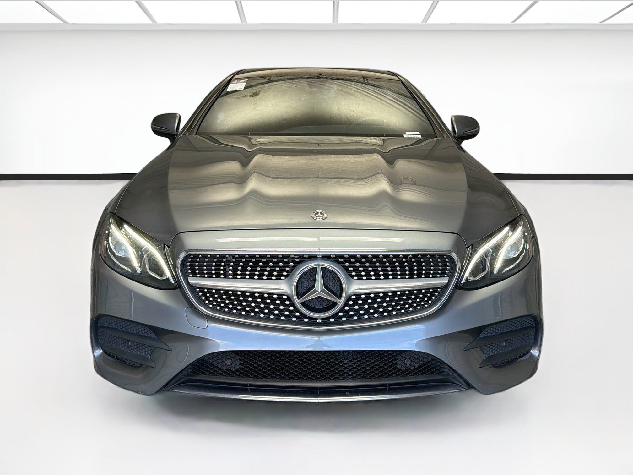 Used 2018 Mercedes-Benz E 400 Coupe image 2