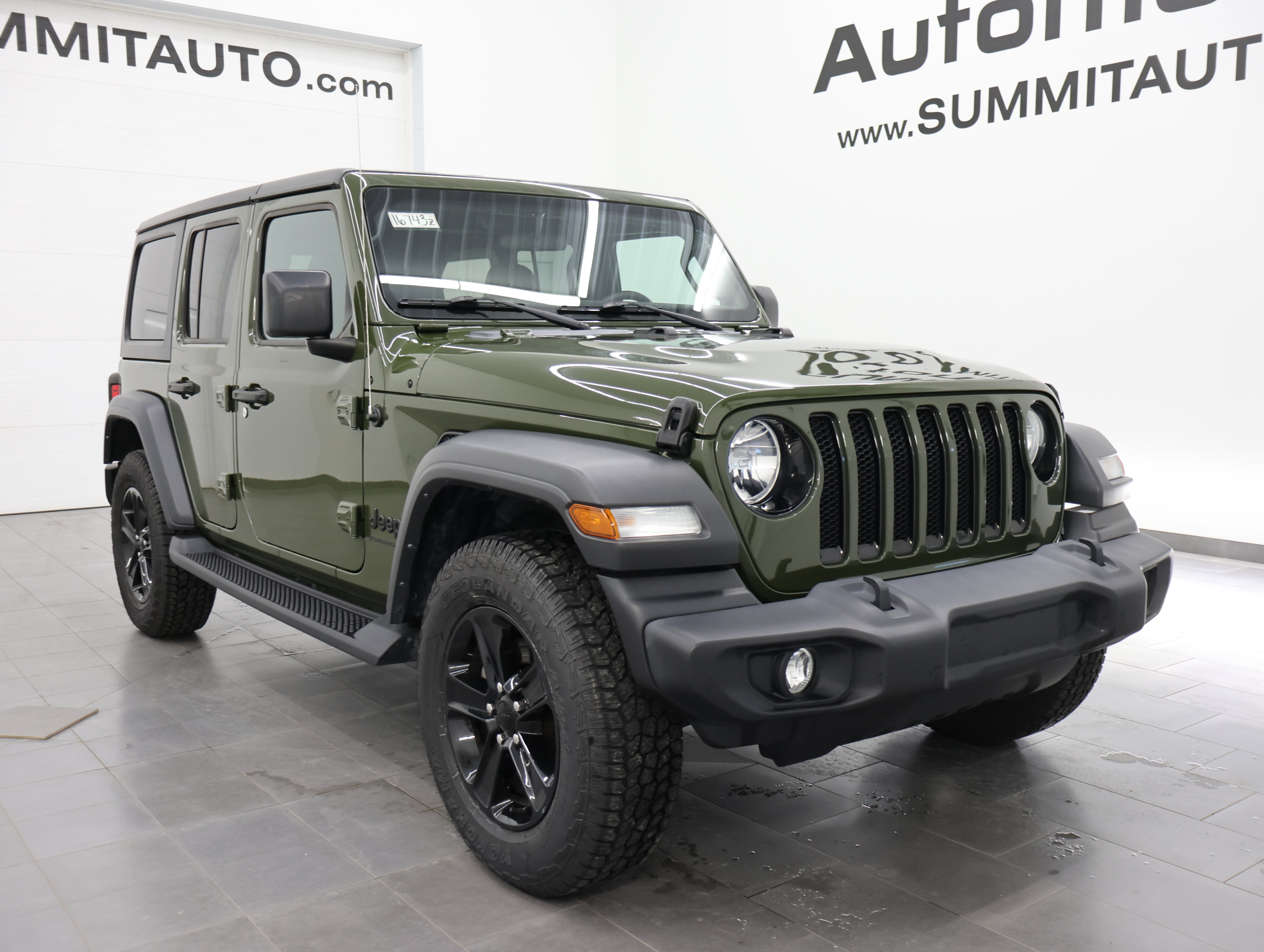 Used 2023 Jeep Wrangler Unlimited Sport AWD/4WD image 2