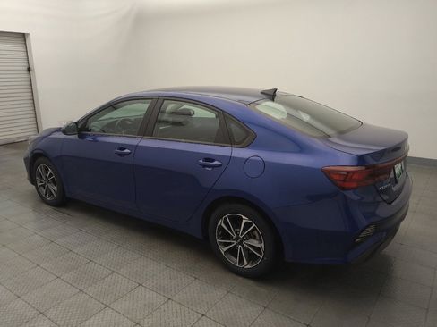 Used 2022 Kia Forte LXS image 3