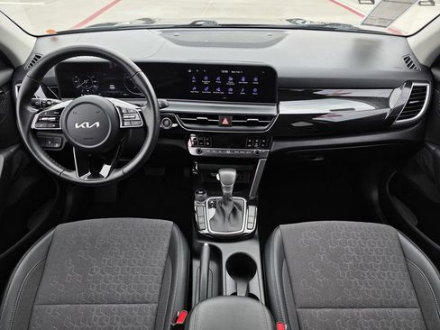 Used 2024 Kia Seltos S image 11