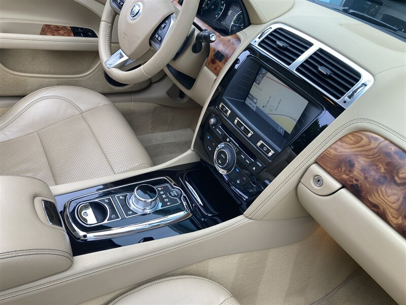 Used 2012 Jaguar XK Convertible RWD image 28