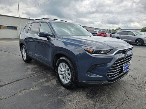 Certified 2024 Toyota Grand Highlander AWD image 10