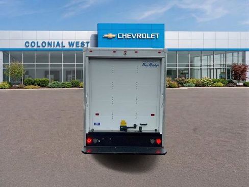 Used 2025 Chevrolet Express 3500 w/ Power Convenience Package RWD image 4