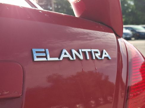 Used 2003 Hyundai Elantra GLS FWD image 29