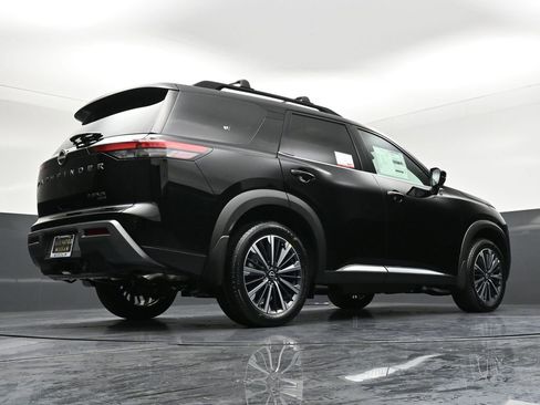 New 2026 Nissan Pathfinder Platinum image 33
