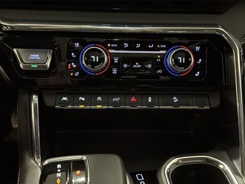 Used 2025 GMC Sierra 1500 Denali Ultimate image 28