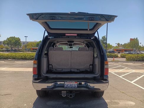 Used 2005 Chevrolet Tahoe LS w/ Cargo Package RWD image 9