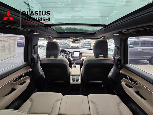 Used 2025 Volvo XC90 B6 Plus image 28