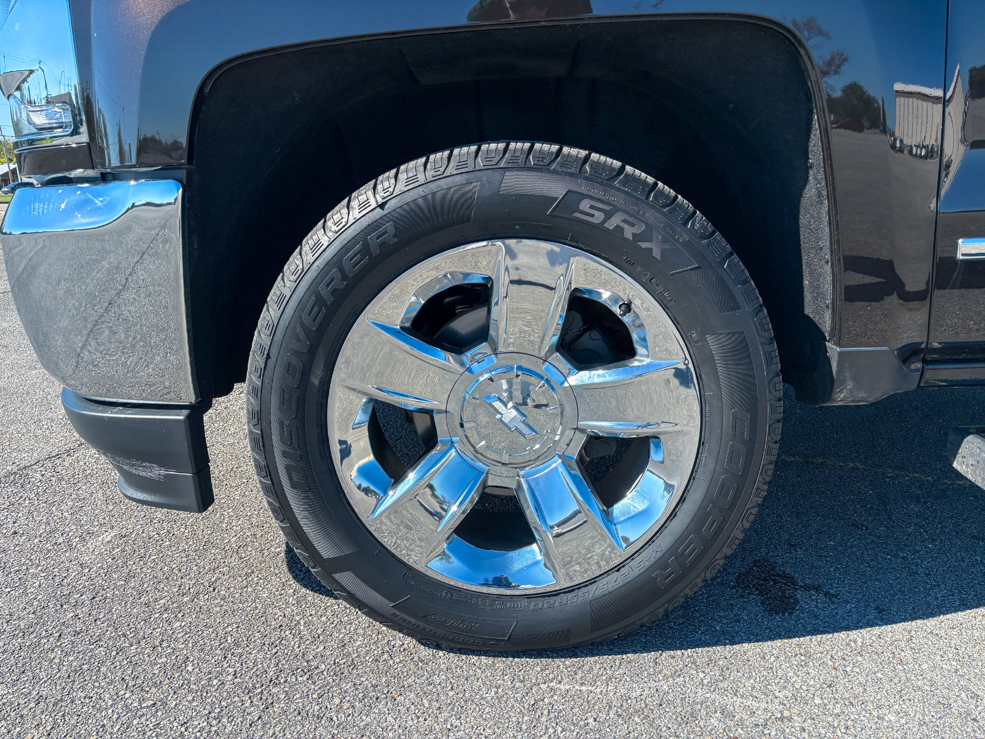 Used 2018 Chevrolet Silverado 1500 LTZ w/ Sport Package AWD/4WD image 30