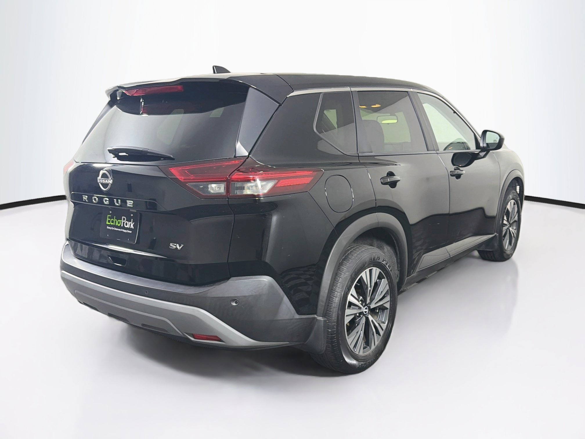 Used 2023 Nissan Rogue SV FWD image 9