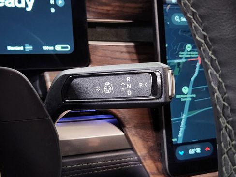 Used 2023 Rivian R1S Launch Edition image 38