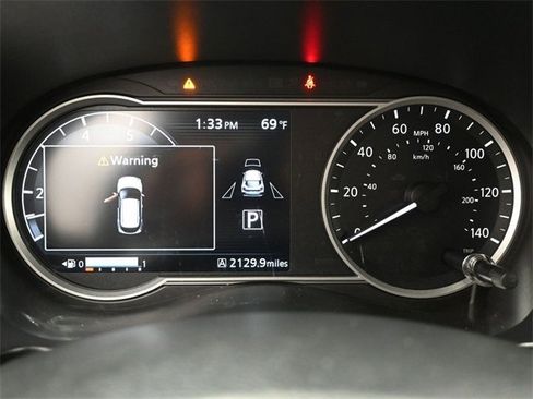 Used 2019 Nissan Kicks SV image 13