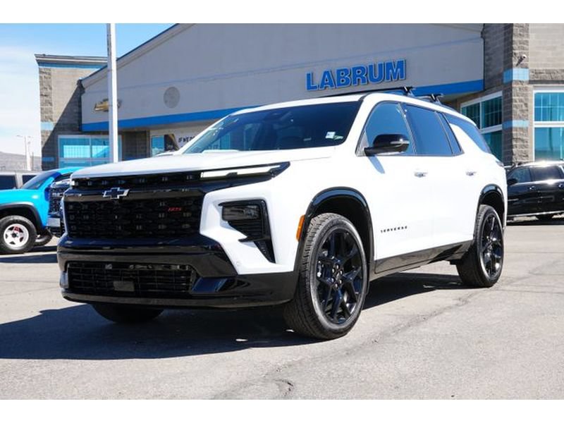 New 2026 Chevrolet Traverse RS w/ LPO, Floor Liner Package AWD/4WD image 1