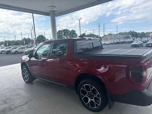 Used 2025 Ford Maverick Lariat AWD/4WD image 6