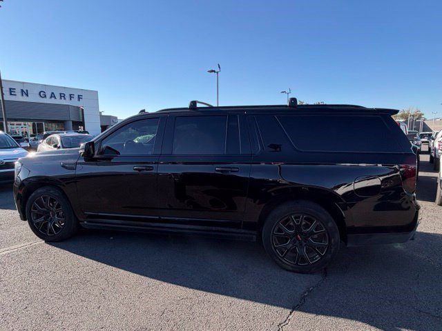 Used 2023 GMC Yukon XL Denali w/ Denali Reserve Package AWD/4WD image 12