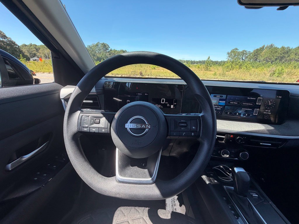 Used 2025 Nissan Kicks SV FWD image 19