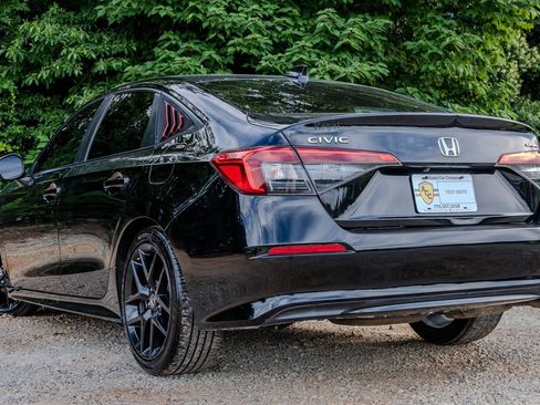 Used 2022 Honda Civic Sport image 3