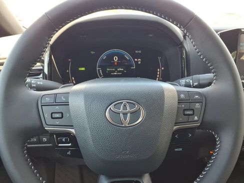 New 2026 Toyota Camry SE w/ Convenience Package FWD image 17