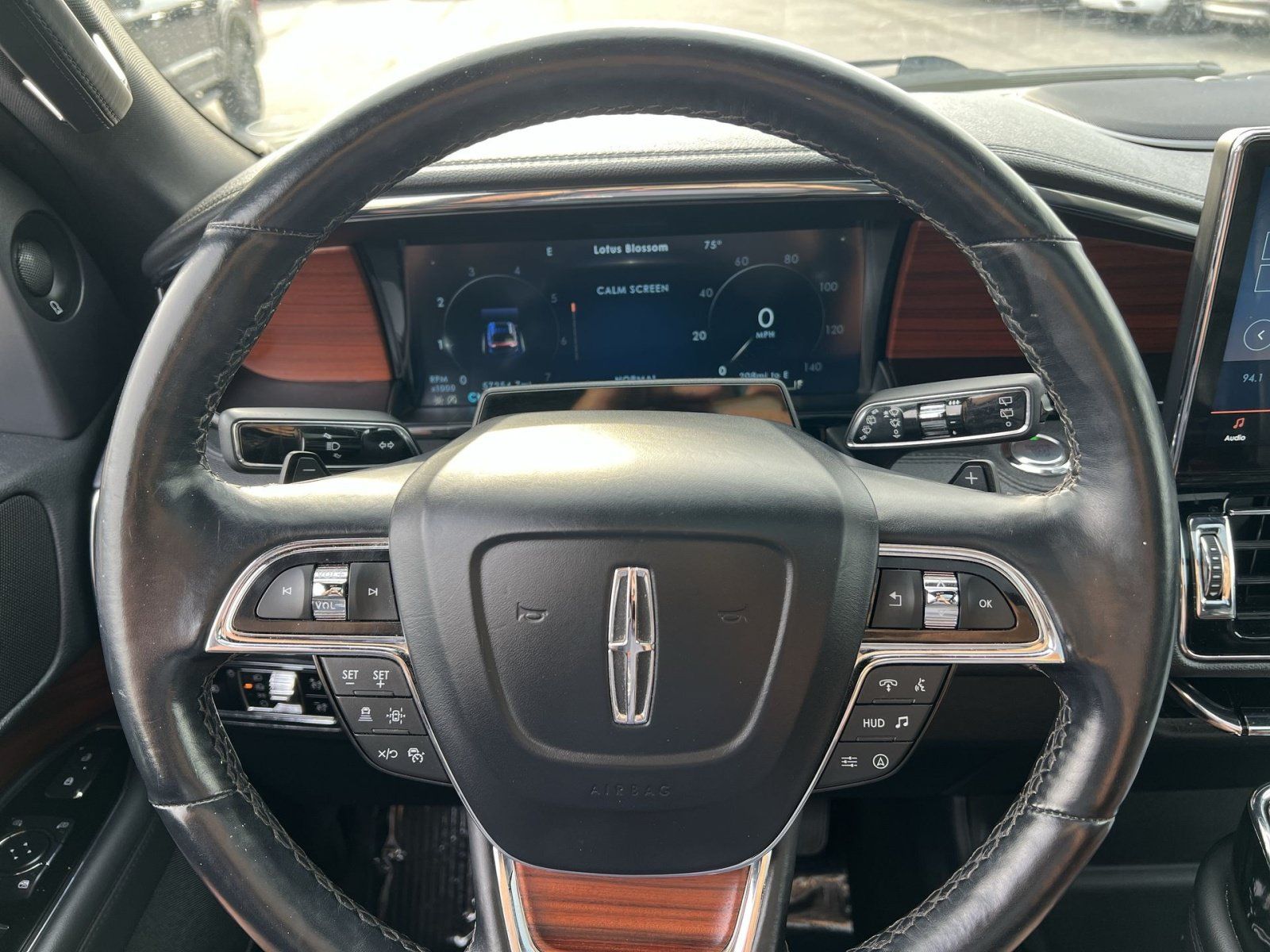 Used 2023 Lincoln Navigator Reserve AWD/4WD image 23