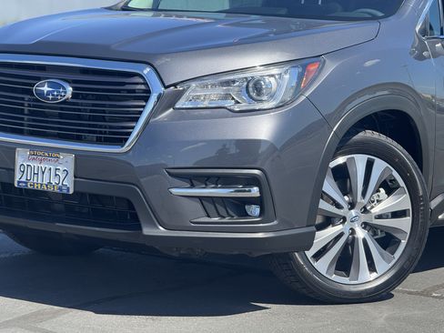 Used 2022 Subaru Ascent Limited w/ Technology Package image 3