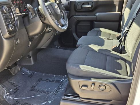 Used 2024 Chevrolet Silverado 2500 Custom w/ Custom Value Package AWD/4WD image 10