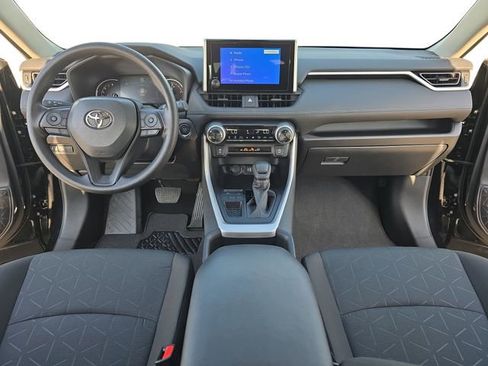 Used 2025 Toyota RAV4 XLE image 9