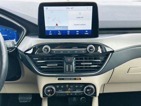 Used 2021 Ford Escape Titanium image 21