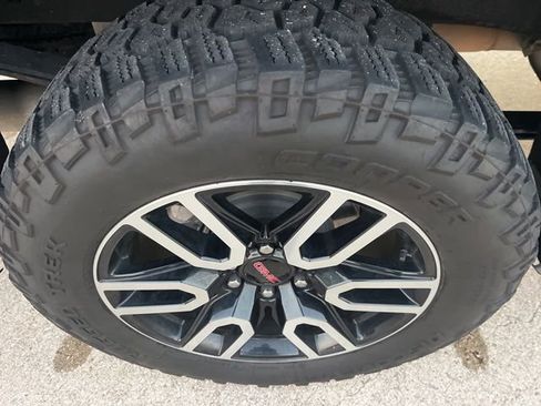 Used 2019 GMC Sierra 1500 AT4 w/ AT4 Premium Package image 13