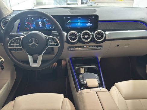 Used 2023 Mercedes-Benz GLB 250 image 7