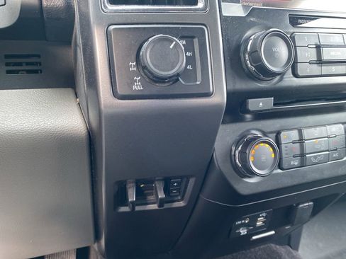 Used 2015 Ford F150 XLT w/ Equipment Group 302A Luxury image 13