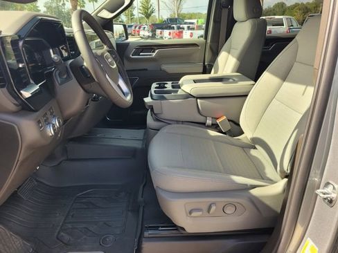 New 2026 GMC Sierra 1500 SLE image 5