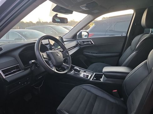 Used 2026 Chevrolet Traverse LT w/ Driver Confidence Package image 10