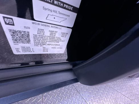 Used 2023 GMC Acadia SLE w/ Driver Convenience Package image 42