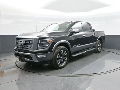 Used 2020 Nissan Titan Platinum Reserve image 3