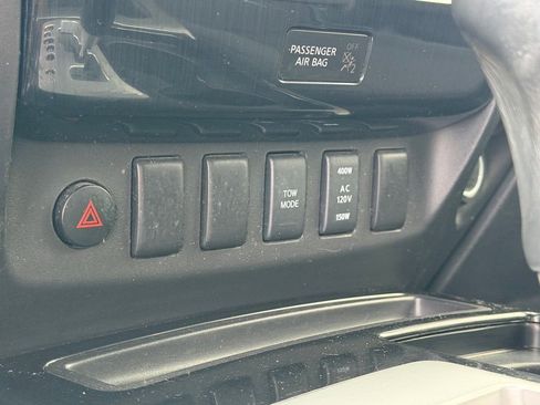 Used 2014 Nissan Titan SV w/ SV Value Truck Package image 33