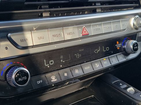 Used 2020 Kia Telluride SX image 11