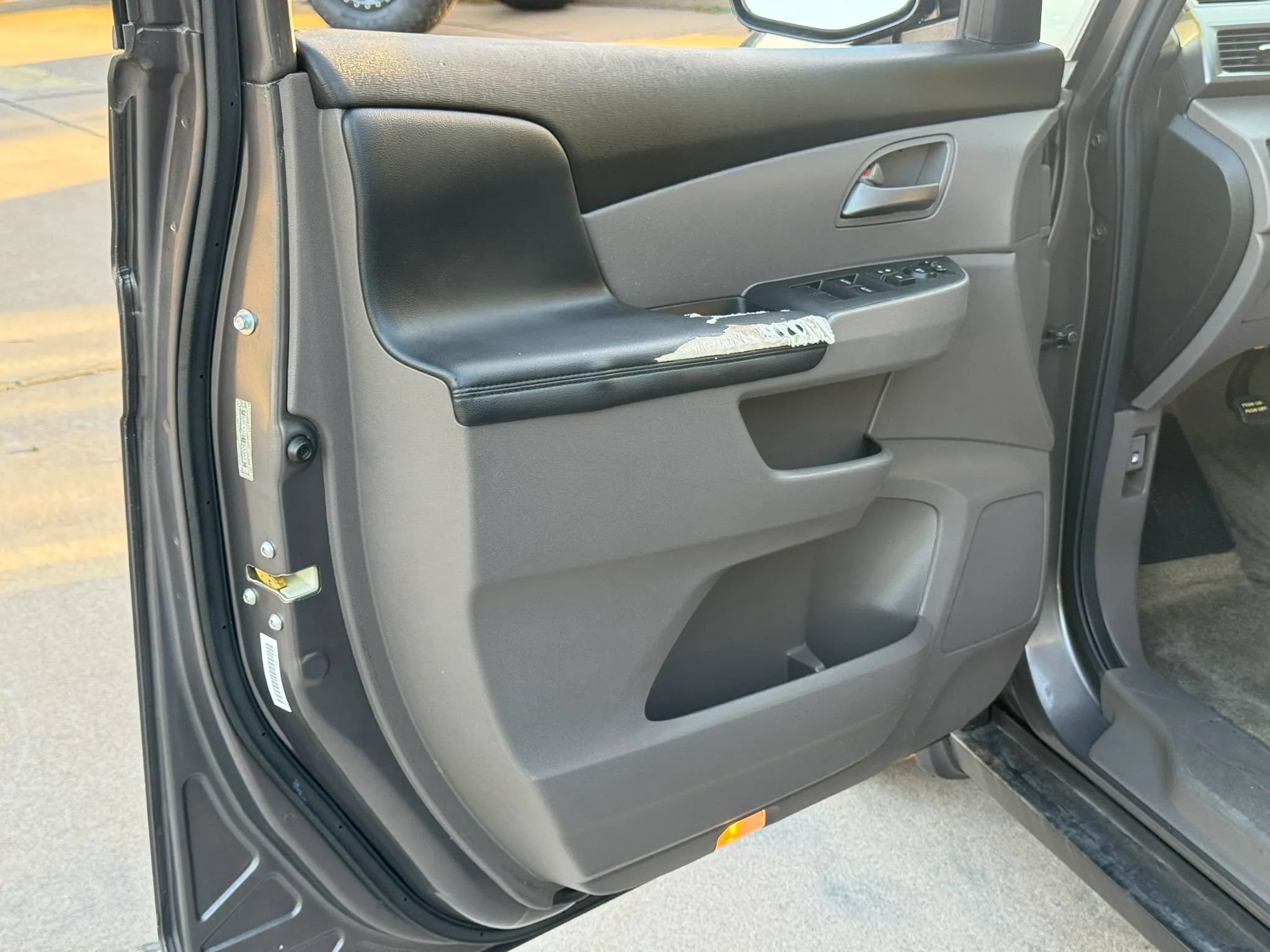Used 2011 Honda Odyssey EX image 9