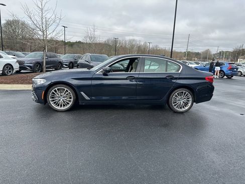 Used 2020 BMW 530i xDrive w/ Premium Package image 2