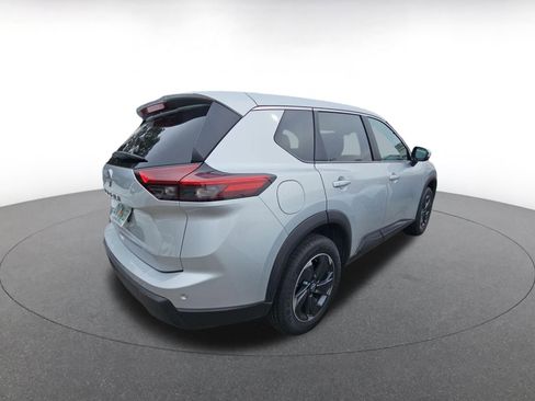 Used 2025 Nissan Rogue SV image 7