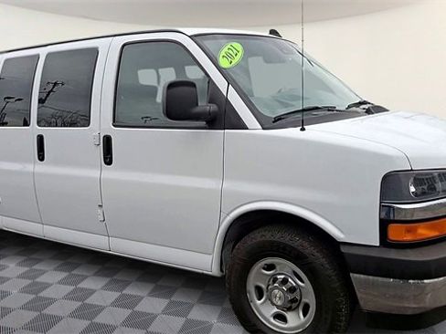 Used 2021 Chevrolet Express 3500 LT w/ LT Preferred Equipment Group image 2