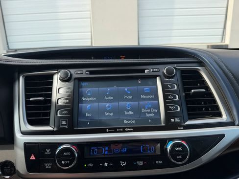 Used 2016 Toyota Highlander Limited Platinum image 34